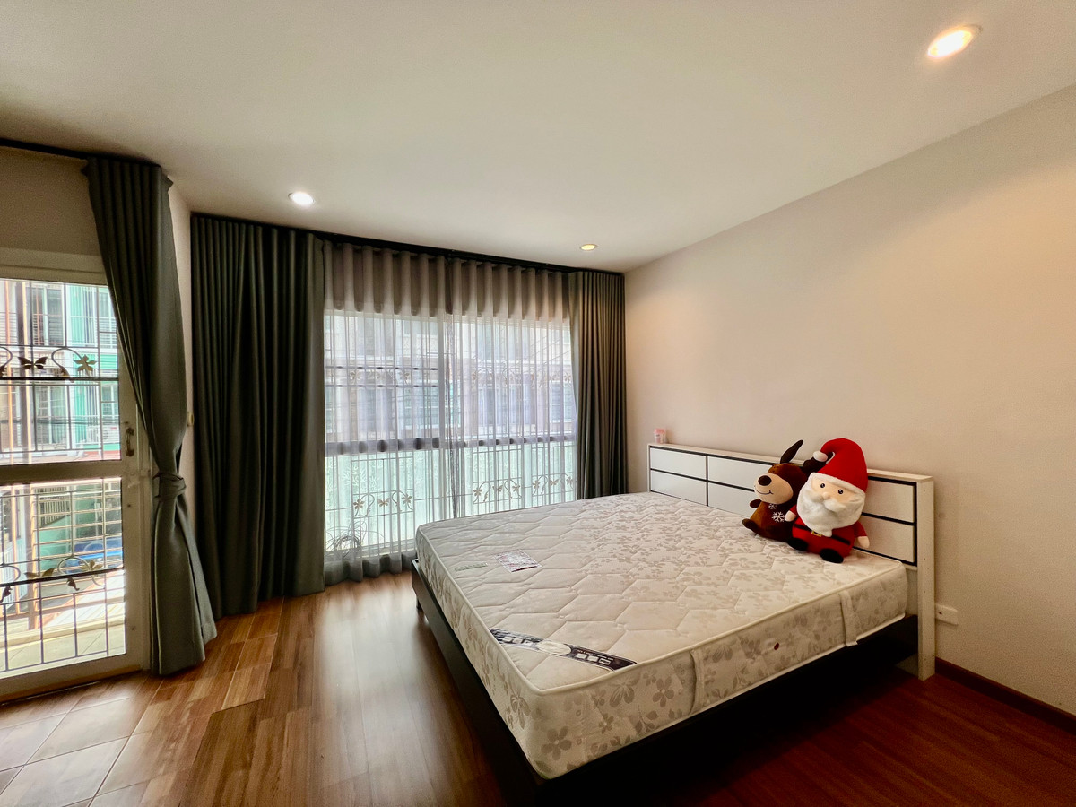 For RentTownhomePattanakan, Srinakarin : For Rent: 3-Storey Townhome at Villette City Pattanakarn 38 | Fully Furnished | South-Facing | Move-In Ready