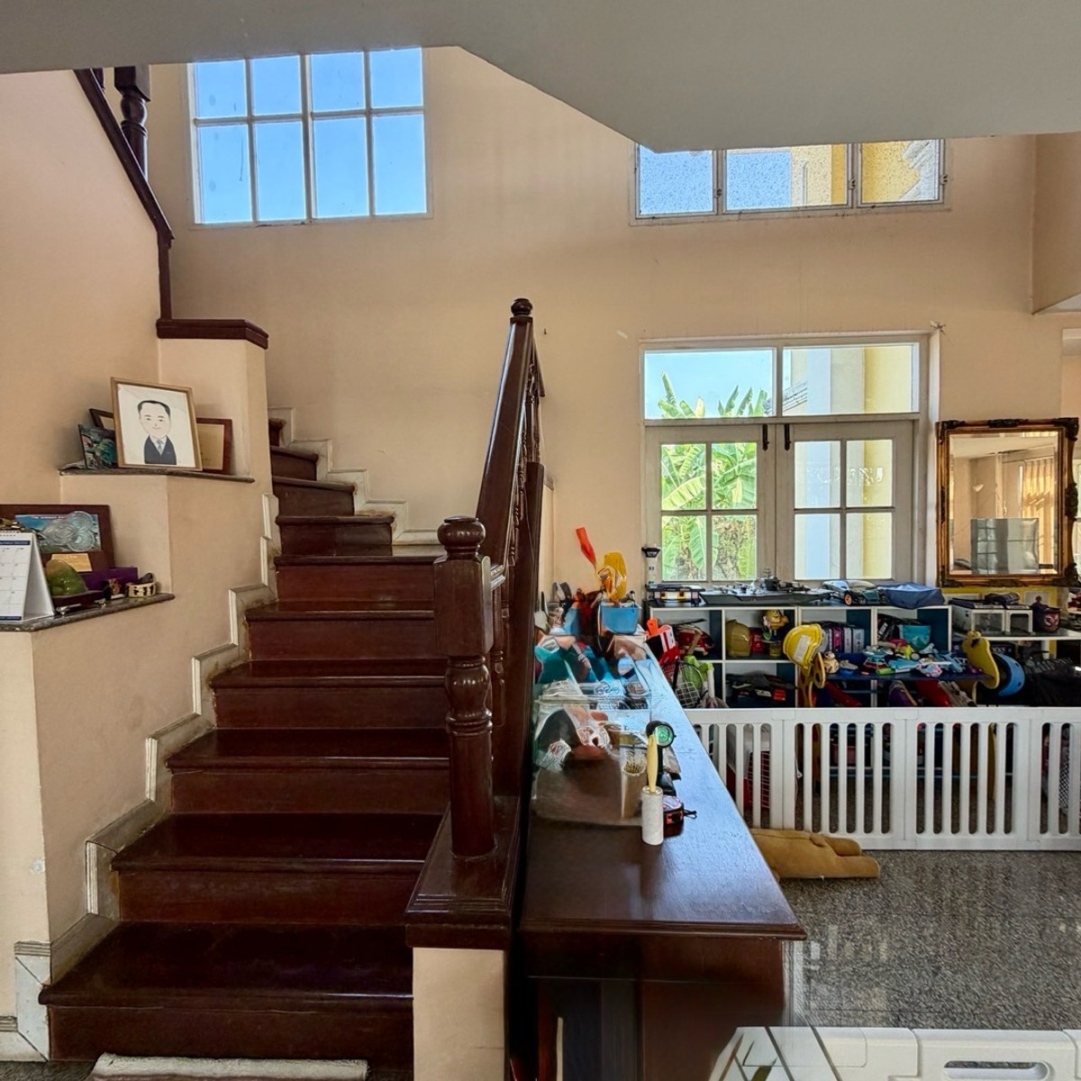 For SaleHousePathum Thani,Rangsit, Thammasat : Single house for sale, Maneerin Lake & Lagoon, Zone B, next to a canal approximately 115 meters wide.