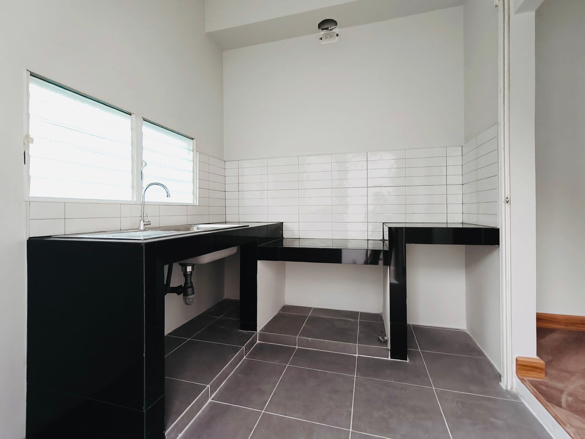 ขายบ้านนวมินทร์ รามอินทรา : ขายบ้านเดี่ยว รีโนเวทใหม่ทั้งหลังเหมือนได้บ้านใหม่ ทำเลถนนสุขาภิบาล 5 ซอย 55  ใกล้ตลาดวงศกรณ์  ตลาดออเงิน สายไหม