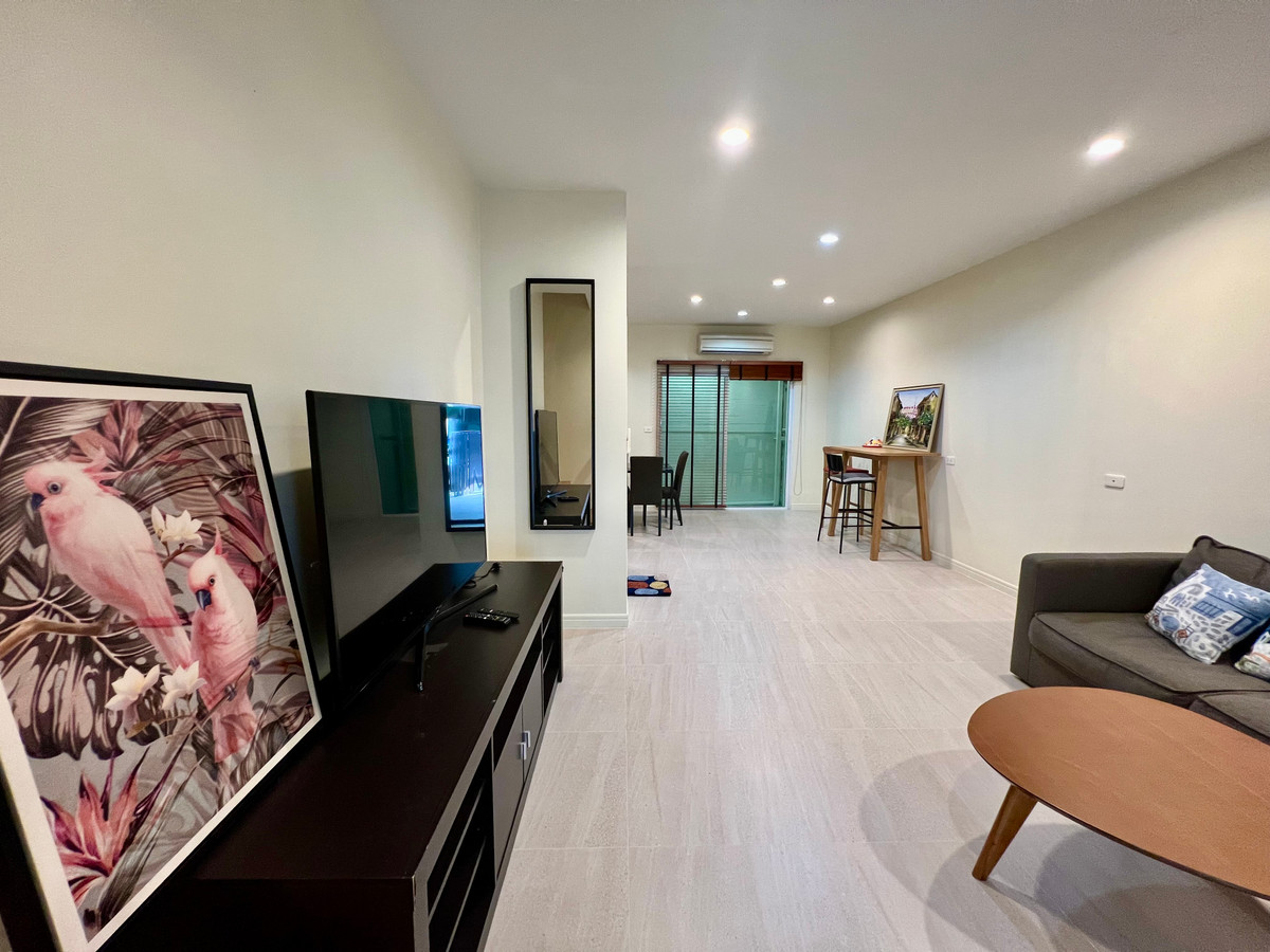 For RentTownhomePattanakan, Srinakarin : For Rent: 3-Storey Townhome at Villette City Pattanakarn 38 | Fully Furnished | South-Facing | Move-In Ready