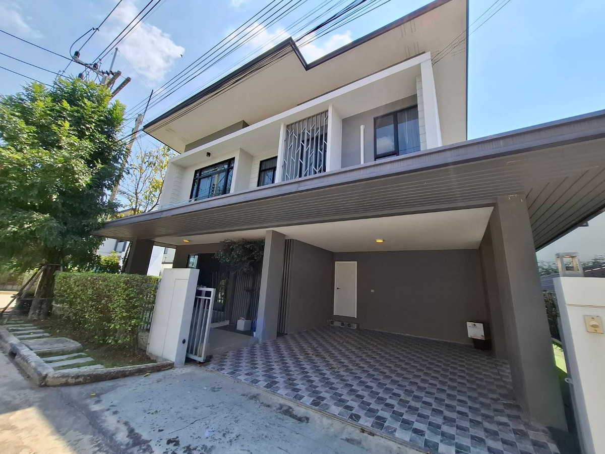 ขายบ้านปทุมธานี รังสิต ธรรมศาสตร์ : บ้านเดี่ยวคุ้มค่าเกินราคา หลังมุม ตกแต่งพร้อมอยู่  ติดถนนเลียบมอเตอร์เวย์ และ BTS ลำลูกกา(ในอนาคต) เดินทางง่ายสะดวกในทุกๆ วัน ที่ อีโค เฮ้าส์ วงแหวน-ลำลูกกา