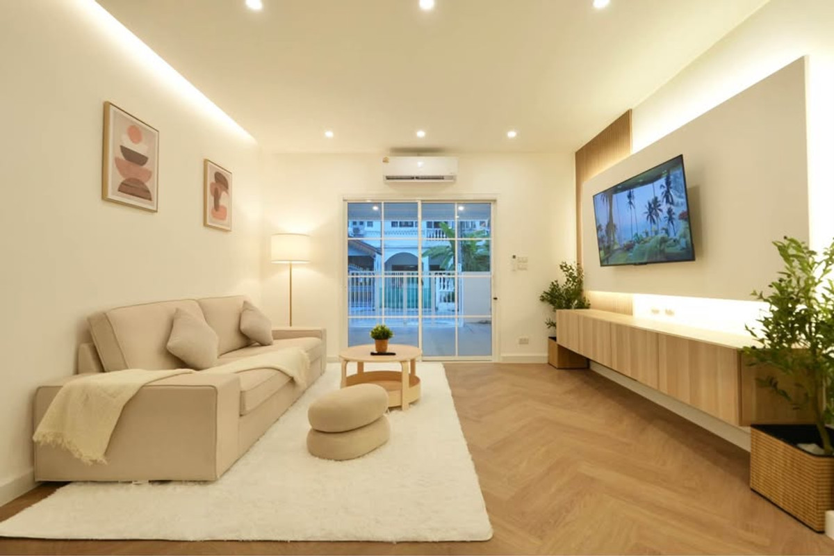 ขายทาวน์โฮมเกษตร นวมินทร์ ลาดปลาเค้า : H0797♛♚ทาวน์เฮ้าส์ 2 ห้องนอน ขาย นวลจันทร์♜ใกล้ แฟชั่นไอส์แลนด์∞099-5919653,065-9423251▚Line@sureresidence