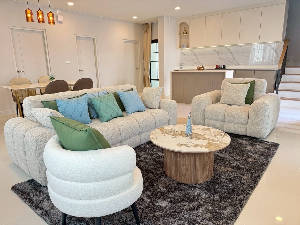 For RentHouseBangna, Bearing, Lasalle : CENTRO Bangna near MEGA Bangna📌𝐑𝐞𝐚𝐝𝐲 𝐭𝐨 𝐦𝐨𝐯𝐞 𝐢𝐧