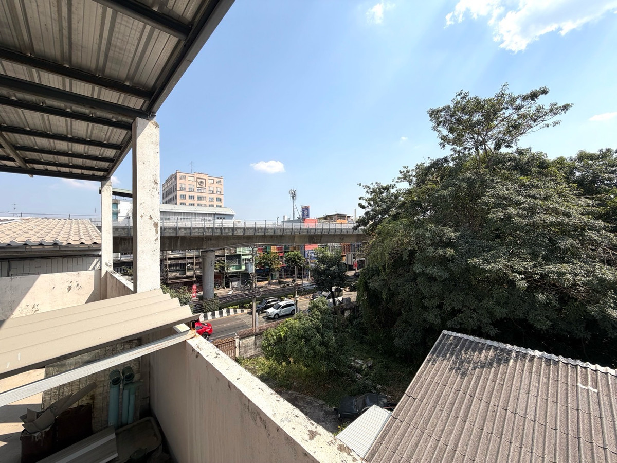 ขายปิ่นเกล้า จรัญสนิทวงศ์ : ขายหอพักปากซอยจรัญ23/1   ห้องเช่าจรัญ23 (บ้านคุณนิยม) 
76 เมตร ปากซอยจรัญฯ