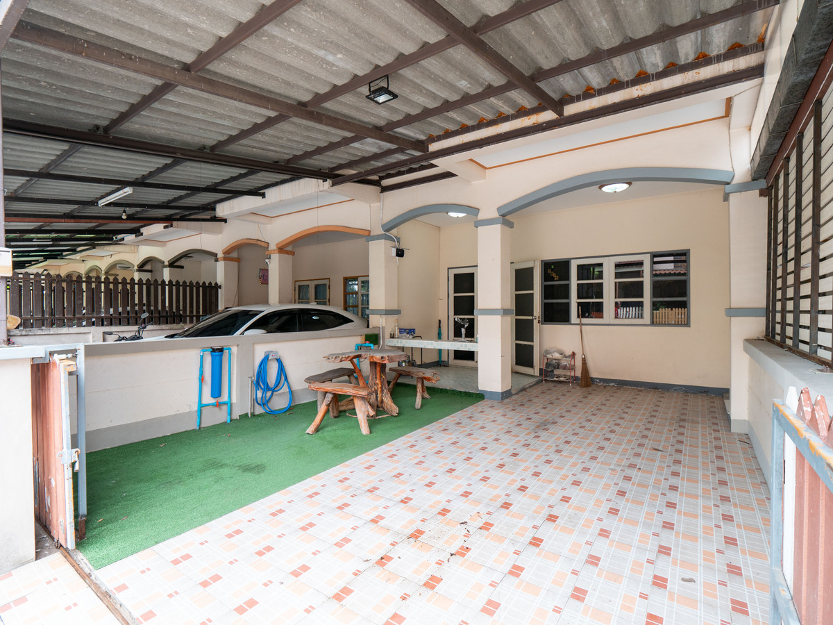 ขายทาวน์โฮมระยอง : #ขายทาว์นเฮาส์ #เมืองระยอง 26 ตรว. 3 นอน 2 น้ำ 2 จอด #ขายถูก 1.89 ล้าน สภาพพร้อมอยู่ ที่ตั้งตำบลทับมา ใกล้ถนนสุขุมวิท ติดถนนนครระยอง3 ซอยแหลมหิน-หนองมะหาด