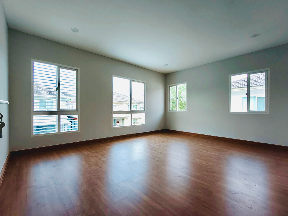 ขายบ้านนวมินทร์ รามอินทรา : ขายบ้านเดี่ยว รีโนเวทใหม่ทั้งหลังเหมือนได้บ้านใหม่ ทำเลถนนสุขาภิบาล 5 ซอย 55  ใกล้ตลาดวงศกรณ์  ตลาดออเงิน สายไหม