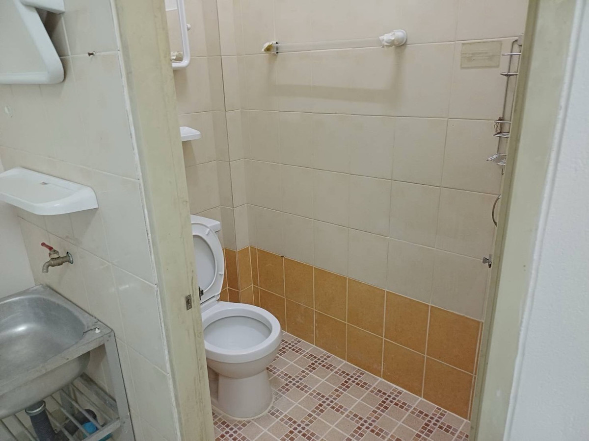 ขายปิ่นเกล้า จรัญสนิทวงศ์ : ขายหอพักปากซอยจรัญ23/1   ห้องเช่าจรัญ23 (บ้านคุณนิยม) 
76 เมตร ปากซอยจรัญฯ