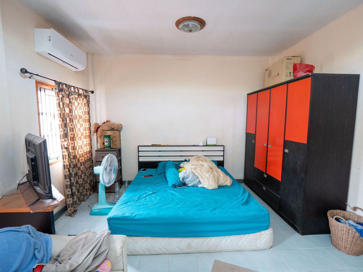 ขายทาวน์โฮมระยอง : #ขายทาว์นเฮาส์ #เมืองระยอง 26 ตรว. 3 นอน 2 น้ำ 2 จอด #ขายถูก 1.89 ล้าน สภาพพร้อมอยู่ ที่ตั้งตำบลทับมา ใกล้ถนนสุขุมวิท ติดถนนนครระยอง3 ซอยแหลมหิน-หนองมะหาด