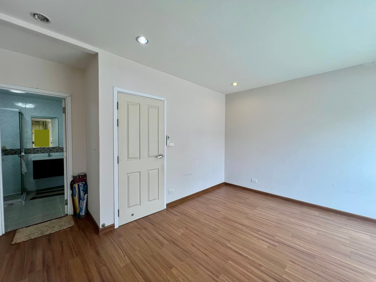 For SaleTownhomePattanakan, Srinakarin : For Sale: 3-Storey Townhome at Villette City Pattanakarn | South-Facing | Prime Location with Easy Access