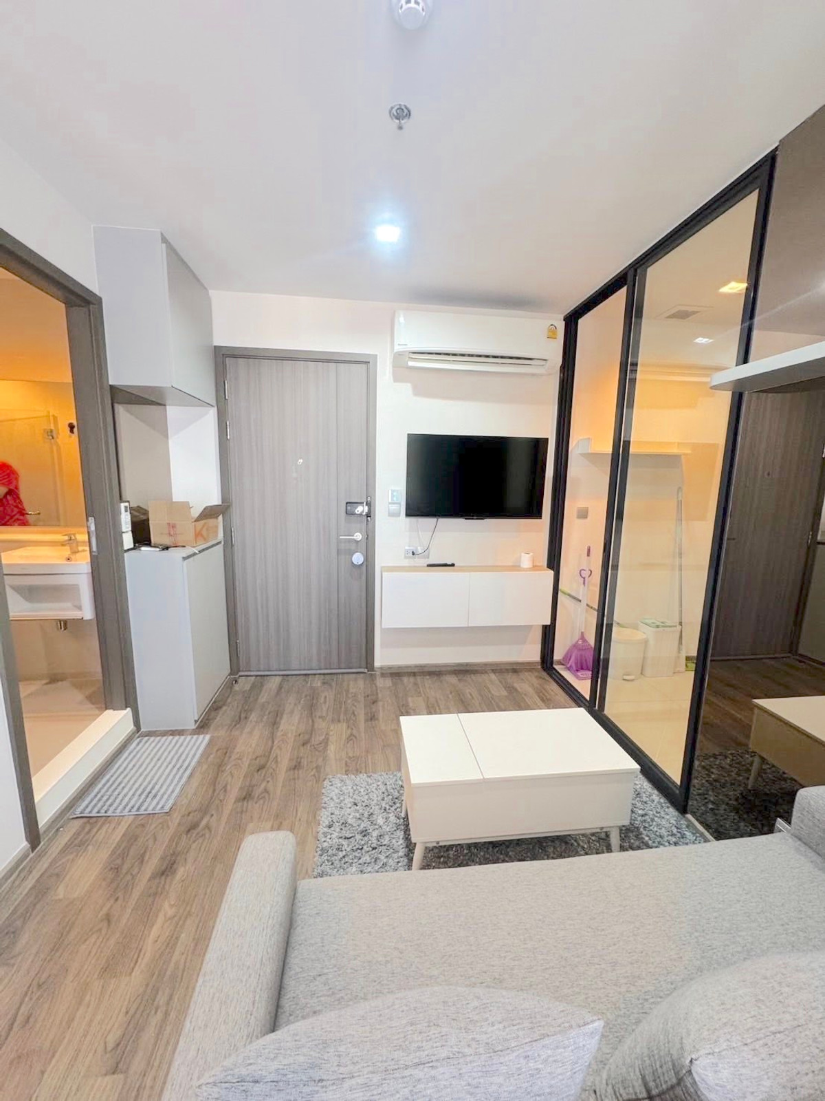 For SaleCondoLadprao, Central Ladprao : 🔥 Urgent sale 🔥 Cheapest, beautiful, wide room, many rooms for sale Call: 0619824959 Line ID: elegant.289