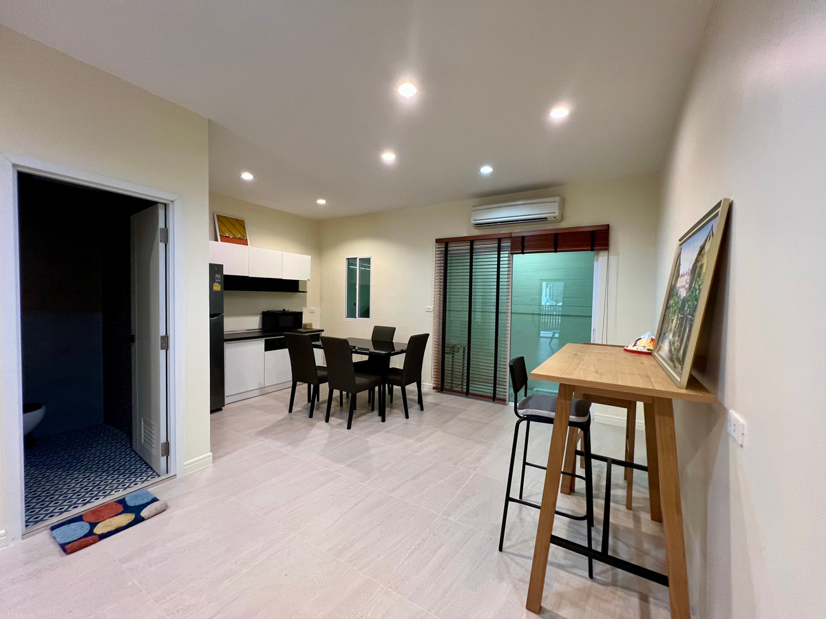 For RentTownhomePattanakan, Srinakarin : For Rent: 3-Storey Townhome at Villette City Pattanakarn 38 | Fully Furnished | South-Facing | Move-In Ready