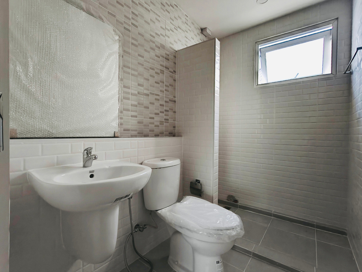 ขายบ้านนวมินทร์ รามอินทรา : ขายบ้านเดี่ยว รีโนเวทใหม่ทั้งหลังเหมือนได้บ้านใหม่ ทำเลถนนสุขาภิบาล 5 ซอย 55  ใกล้ตลาดวงศกรณ์  ตลาดออเงิน สายไหม