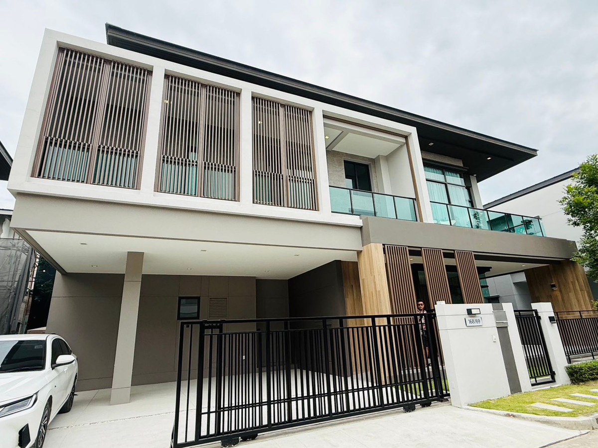 For RentHouseBangna, Bearing, Lasalle : Luxury detached house for rent, Bangkok Boulevard Bangna-Srinakarin. Large luxury detached house, LANAI Series, convenient for every trip!!