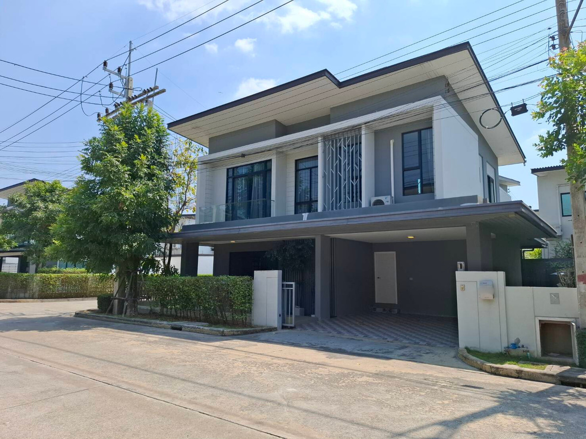 ขายบ้านปทุมธานี รังสิต ธรรมศาสตร์ : บ้านเดี่ยวคุ้มค่าเกินราคา หลังมุม ตกแต่งพร้อมอยู่  ติดถนนเลียบมอเตอร์เวย์ และ BTS ลำลูกกา(ในอนาคต) เดินทางง่ายสะดวกในทุกๆ วัน ที่ อีโค เฮ้าส์ วงแหวน-ลำลูกกา