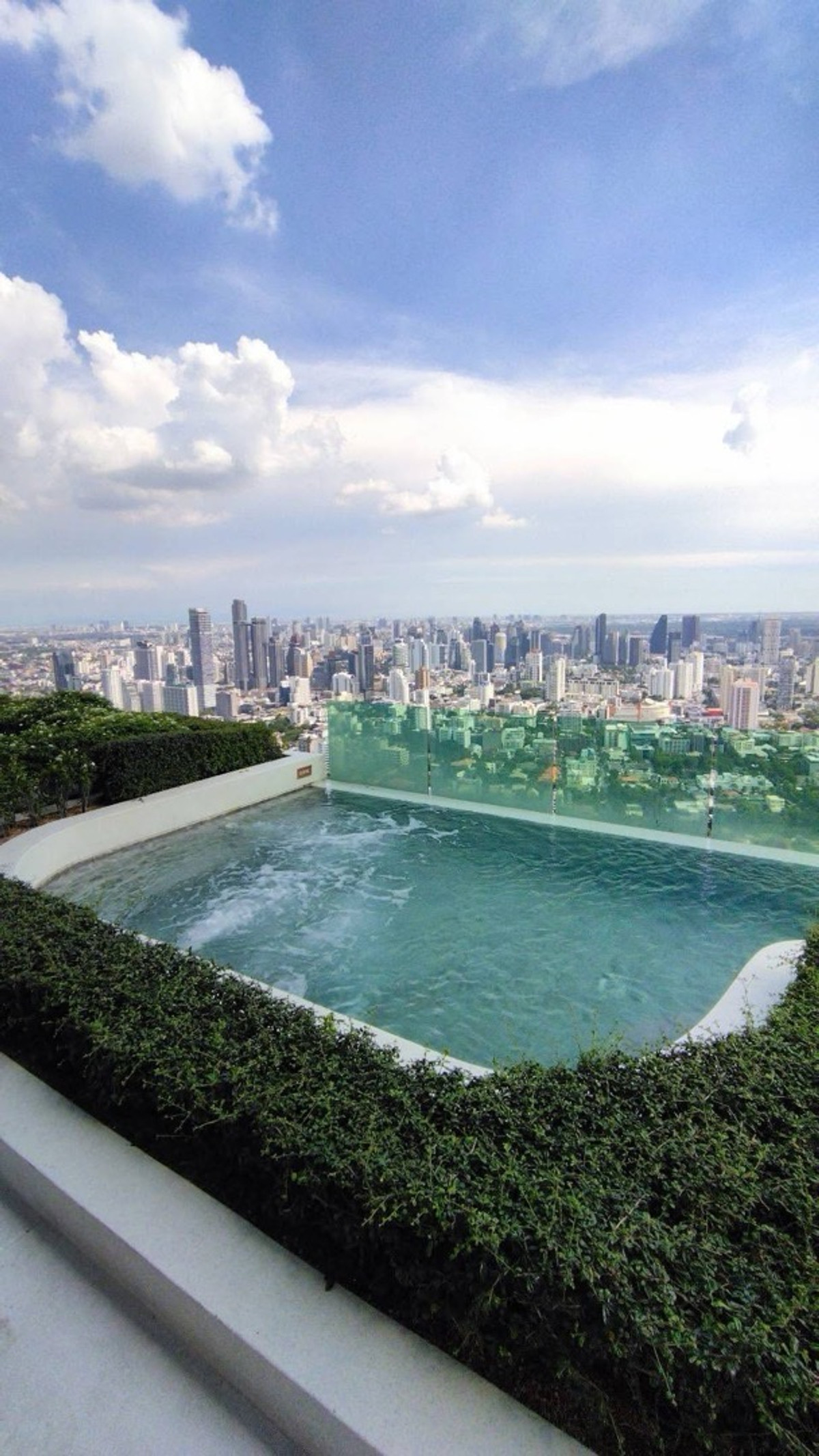 ขายบ้านคลองเตย กล้วยน้ำไท : .