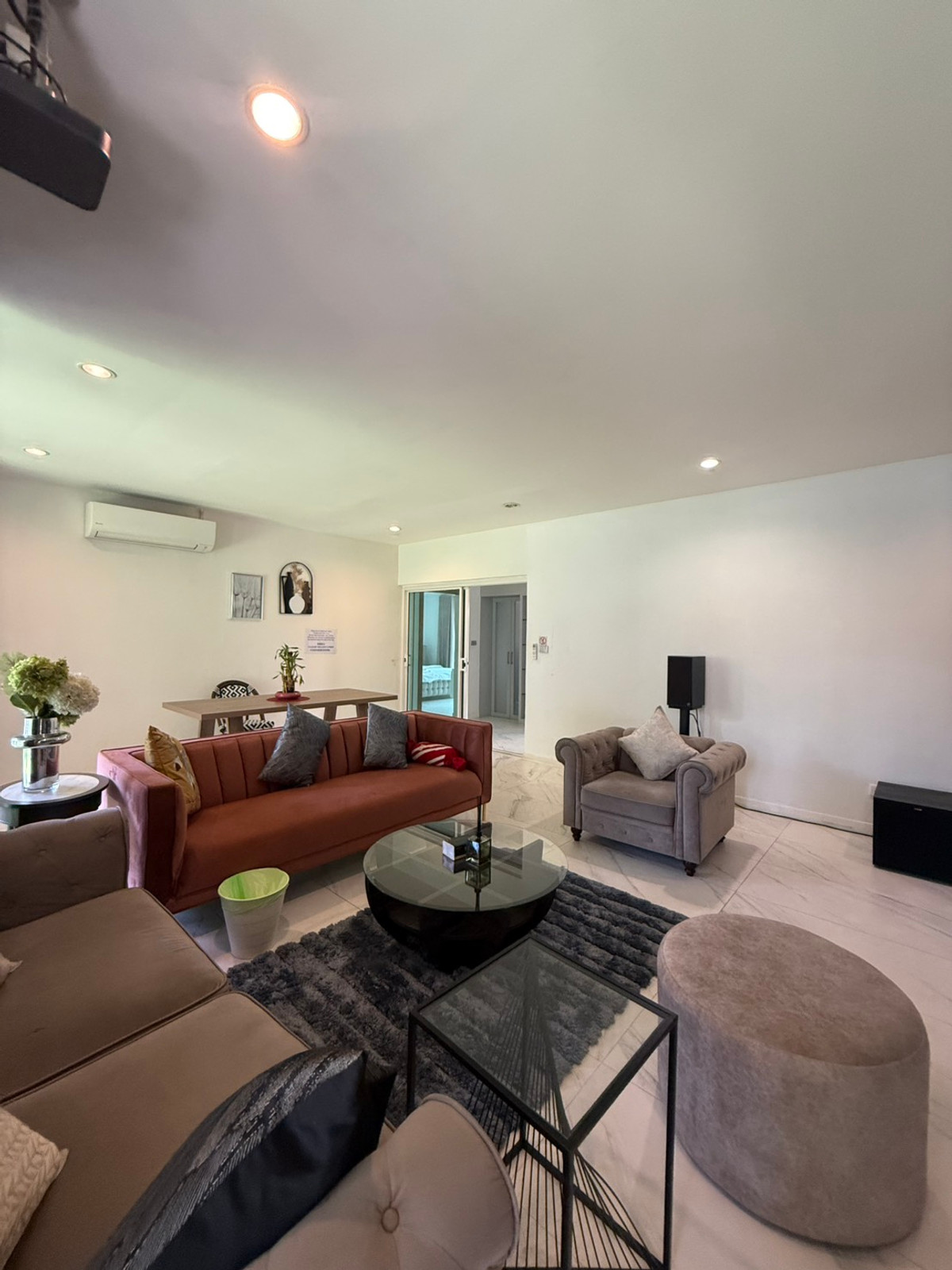 ให้เช่าบ้านสุขุมวิท อโศก ทองหล่อ : ให้เช่าบ้าน House Pridi Phanomyong  5 ห้องนอน จอดรถได้ถึง 4-6 คัน ใกล้BTS เอกมัย-ทองหล่อ 