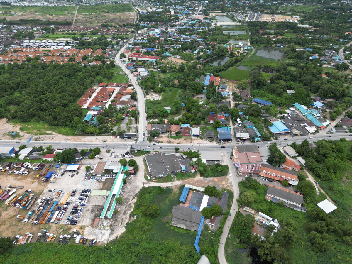 ขายทาวน์โฮมระยอง : #ขายทาว์นเฮาส์ #เมืองระยอง 26 ตรว. 3 นอน 2 น้ำ 2 จอด #ขายถูก 1.89 ล้าน สภาพพร้อมอยู่ ที่ตั้งตำบลทับมา ใกล้ถนนสุขุมวิท ติดถนนนครระยอง3 ซอยแหลมหิน-หนองมะหาด