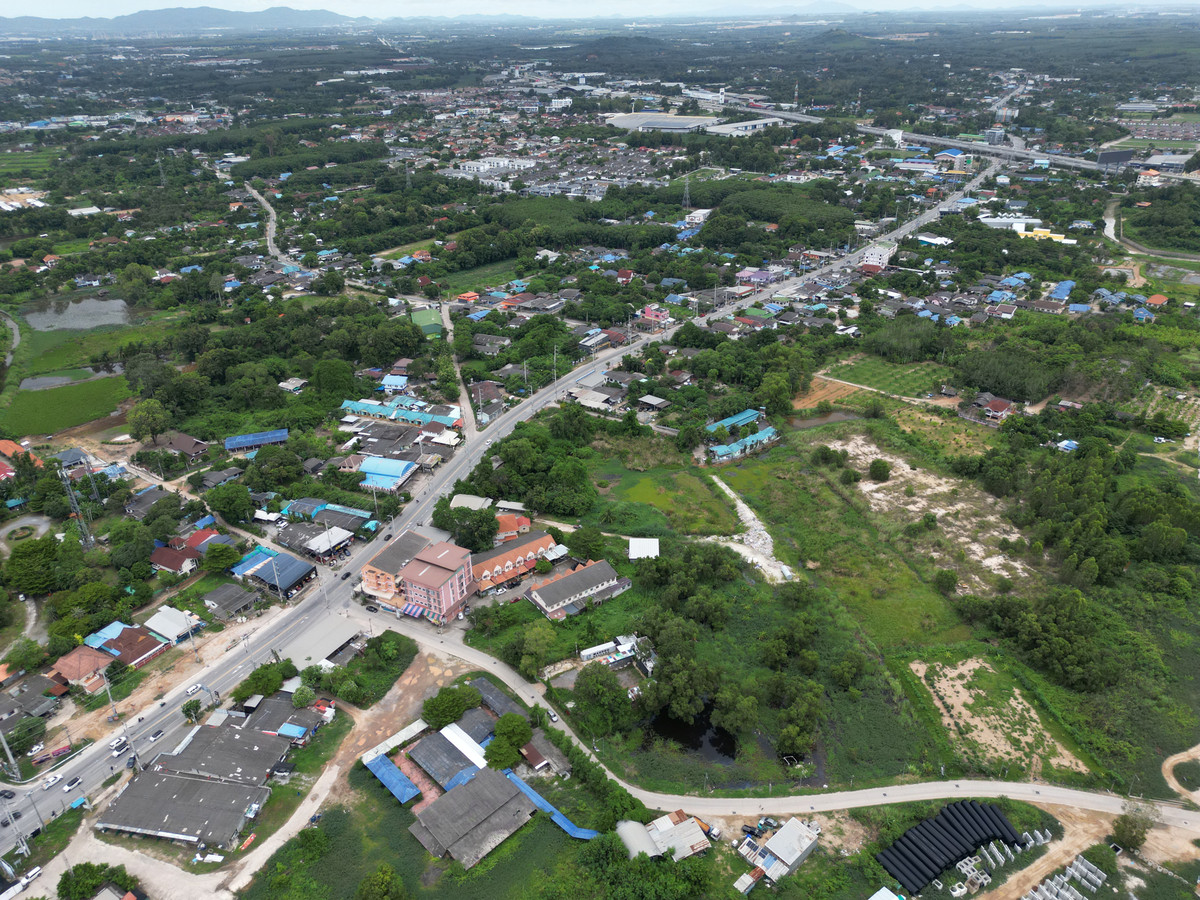 ขายทาวน์โฮมระยอง : #ขายทาว์นเฮาส์ #เมืองระยอง 26 ตรว. 3 นอน 2 น้ำ 2 จอด #ขายถูก 1.89 ล้าน สภาพพร้อมอยู่ ที่ตั้งตำบลทับมา ใกล้ถนนสุขุมวิท ติดถนนนครระยอง3 ซอยแหลมหิน-หนองมะหาด