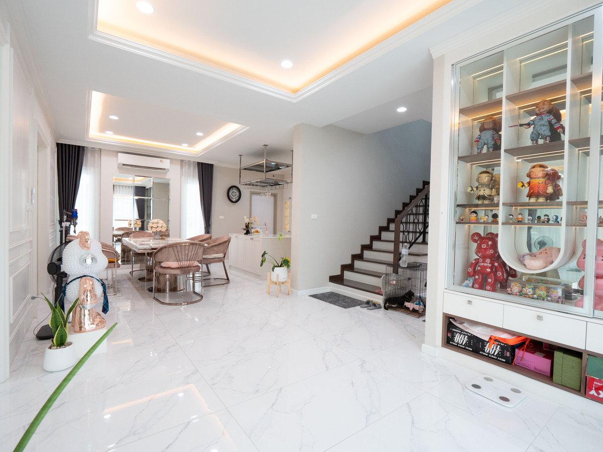 ขายบ้านพระราม 2 บางขุนเทียน : #ขายบ้านเดี่ยว #ขายคฤหาสน์หรู #แปลงมุม #บิ้วอินตกแต่งสวยทั้งหลัง พร้อมอยู่ โครงการซื่อตรง พรีเมี่ยม ไอแอม พระราม 2 – แสมดำ Suetrong I AM