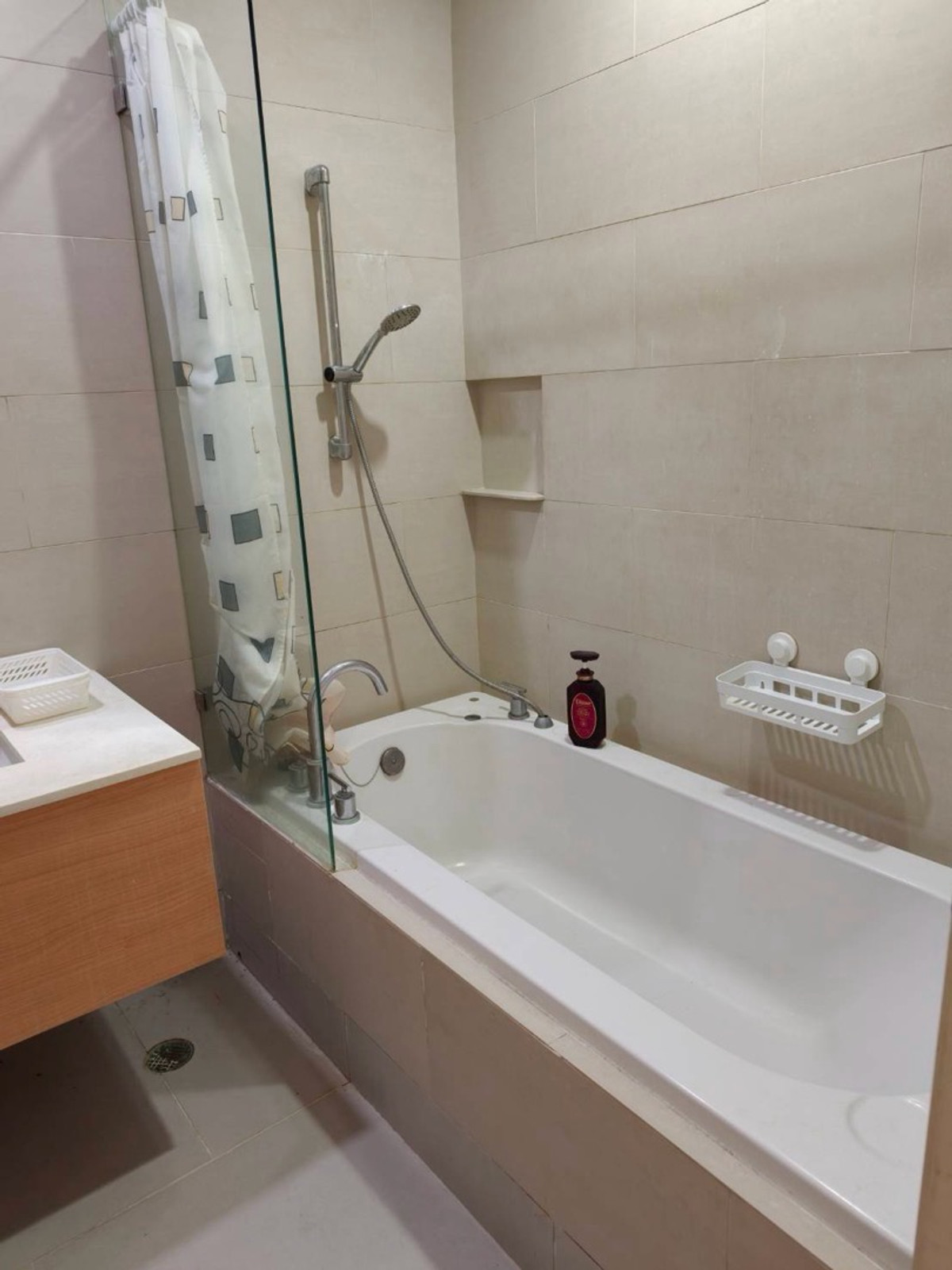 For RentCondoRatchathewi,Phayathai : Condo for rent, Villa Ratchathewi, near Siam, right at Ratchathewi-Phaya Thai station, only 19,000 baht per month, fully furnished. Ready to move in You can make an appointment to see every day.