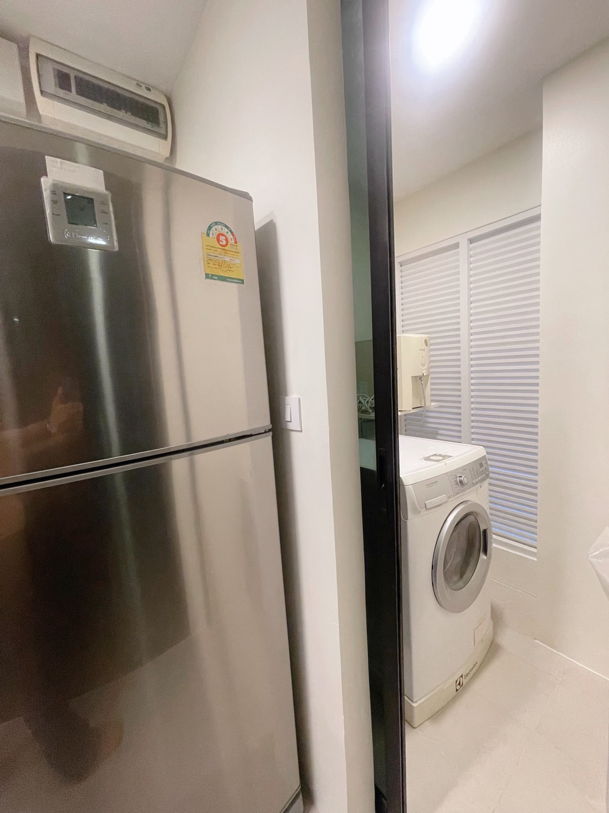 CondoLadprao, Central Ladprao : Sell with tenant til July 26
Condo for rent/sale, Lat Phrao-Phahon Yothin area, The Crest Park Residences, upper floor of the building, Panorama Bangkok view, very beautiful.