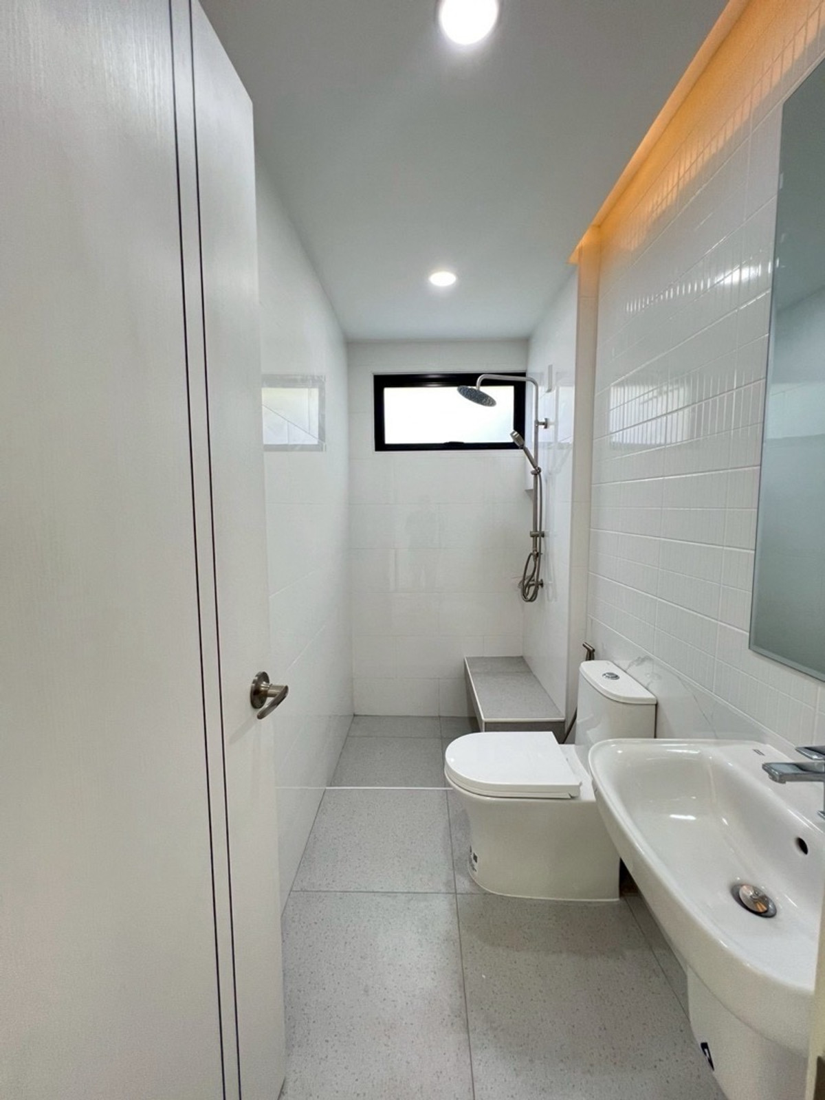 For SaleHouseKaset Nawamin,Ladplakao : Single house for sale, large area, city location, can enter and exit in many ways. Kaset-Nawamin location Soi Prasertmanukit 46