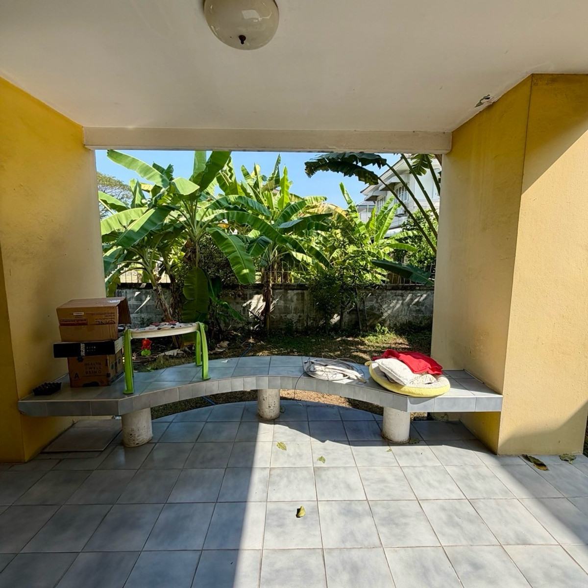 For SaleHousePathum Thani,Rangsit, Thammasat : Single house for sale, Maneerin Lake & Lagoon, Zone B, next to a canal approximately 115 meters wide.