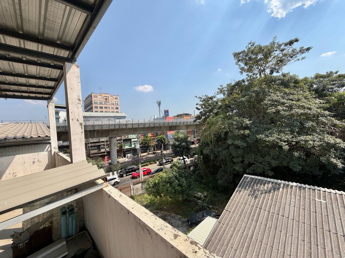 ขายปิ่นเกล้า จรัญสนิทวงศ์ : ขายหอพักปากซอยจรัญ23/1   ห้องเช่าจรัญ23 (บ้านคุณนิยม) 
76 เมตร ปากซอยจรัญฯ