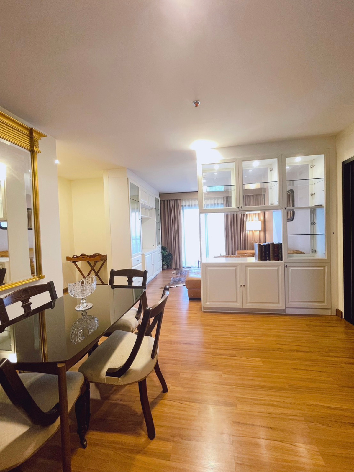 CondoLadprao, Central Ladprao : Sell with tenant til July 26
Condo for rent/sale, Lat Phrao-Phahon Yothin area, The Crest Park Residences, upper floor of the building, Panorama Bangkok view, very beautiful.