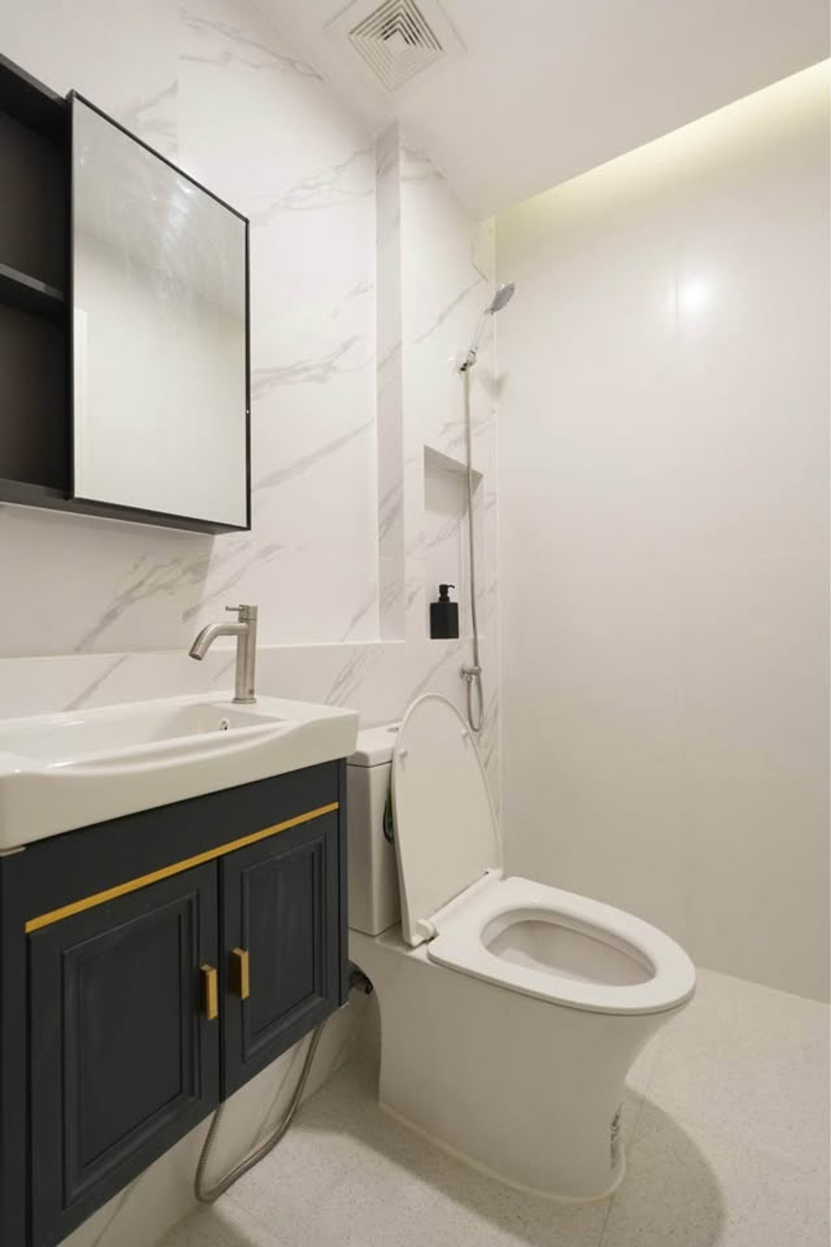 ขายทาวน์โฮมเกษตร นวมินทร์ ลาดปลาเค้า : H0797♛♚ทาวน์เฮ้าส์ 2 ห้องนอน ขาย นวลจันทร์♜ใกล้ แฟชั่นไอส์แลนด์∞099-5919653,065-9423251▚Line@sureresidence