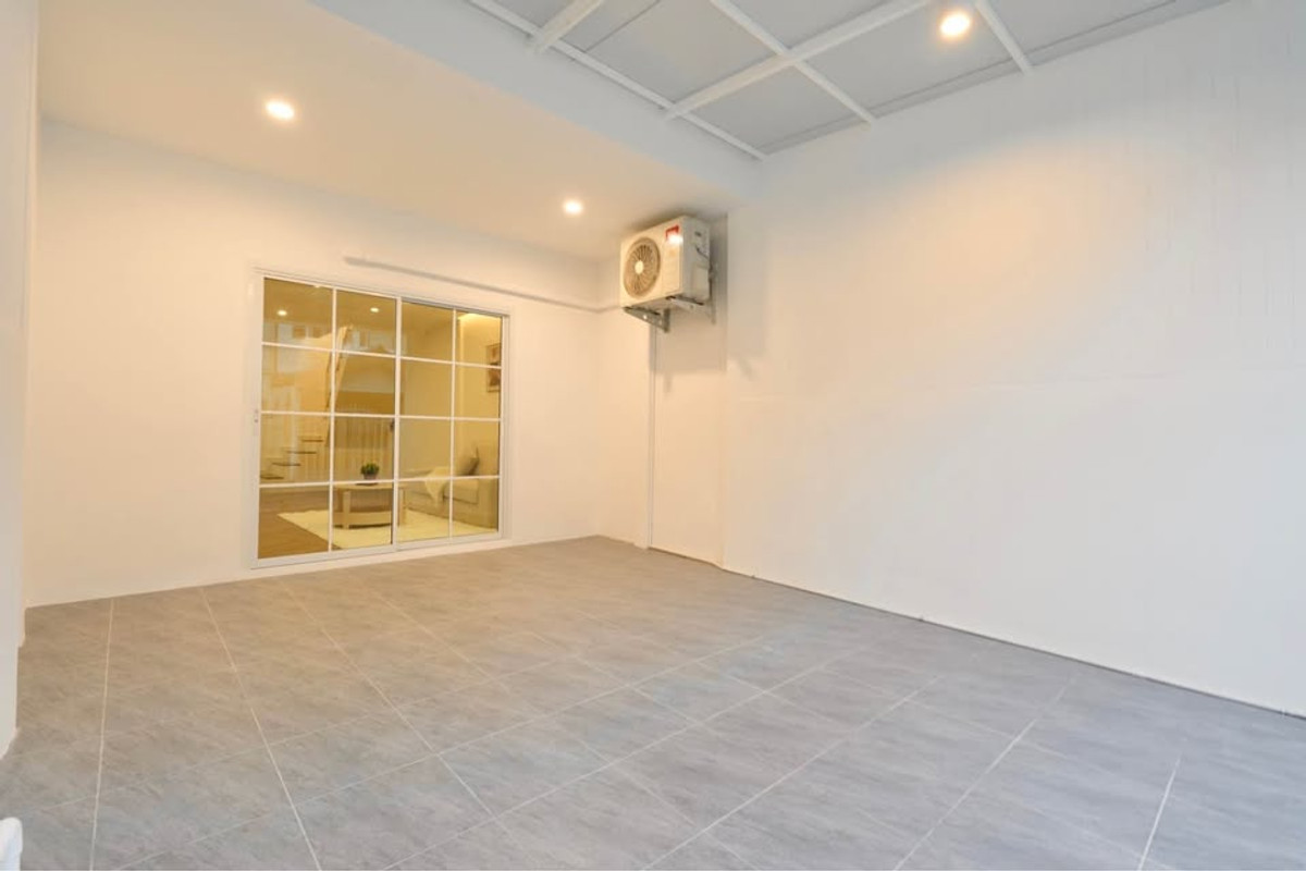 ขายทาวน์โฮมเกษตร นวมินทร์ ลาดปลาเค้า : H0797♛♚ทาวน์เฮ้าส์ 2 ห้องนอน ขาย นวลจันทร์♜ใกล้ แฟชั่นไอส์แลนด์∞099-5919653,065-9423251▚Line@sureresidence