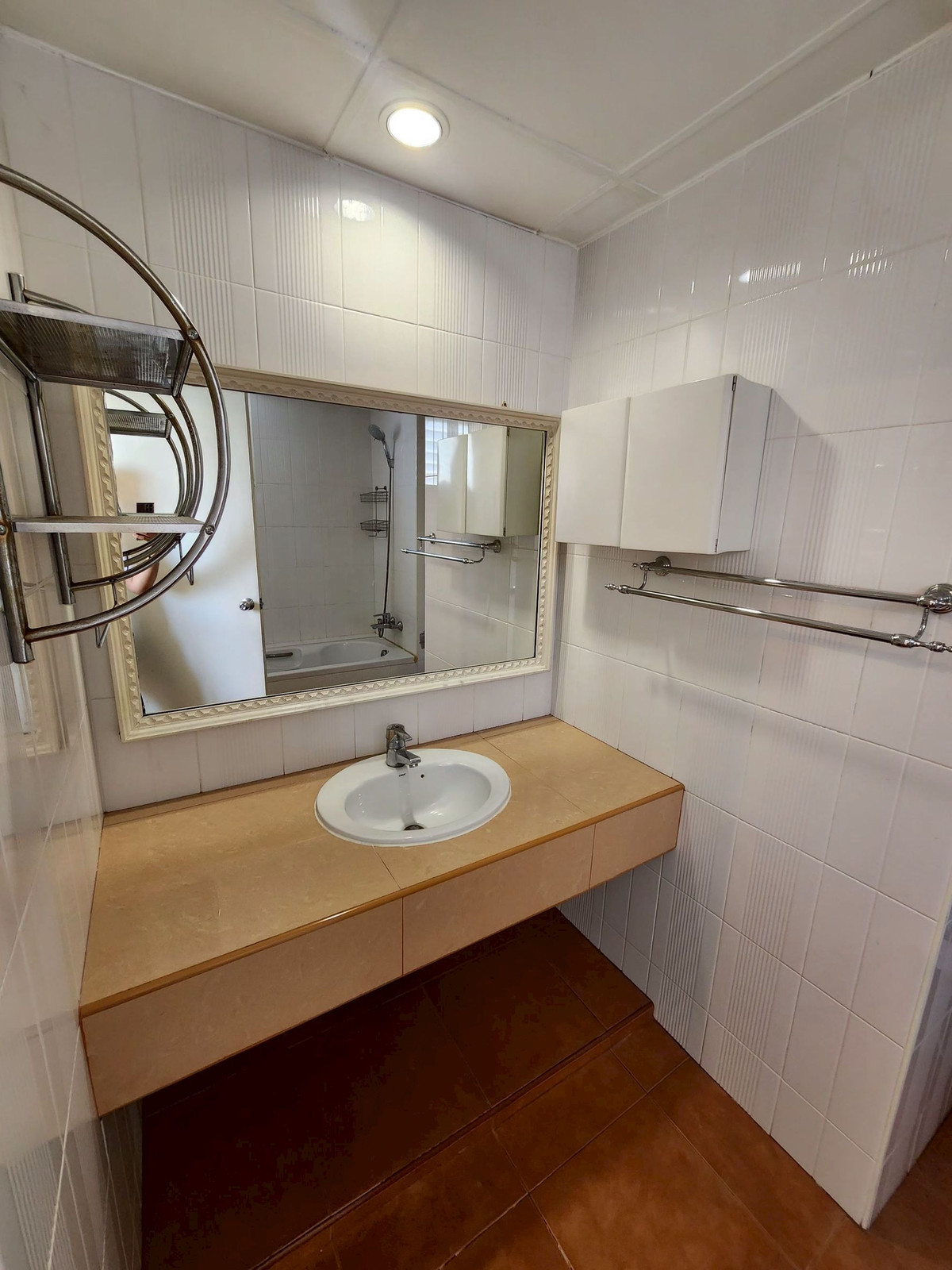 ให้เช่าคอนโดสุขุมวิท อโศก ทองหล่อ : ให้เช่าคอนโด Tai Ping Towers 4 ห้องนอน 252 ตร.ม. ย่านเอกมัย ใกล้BTS เอกมัย-ทองหล่อ