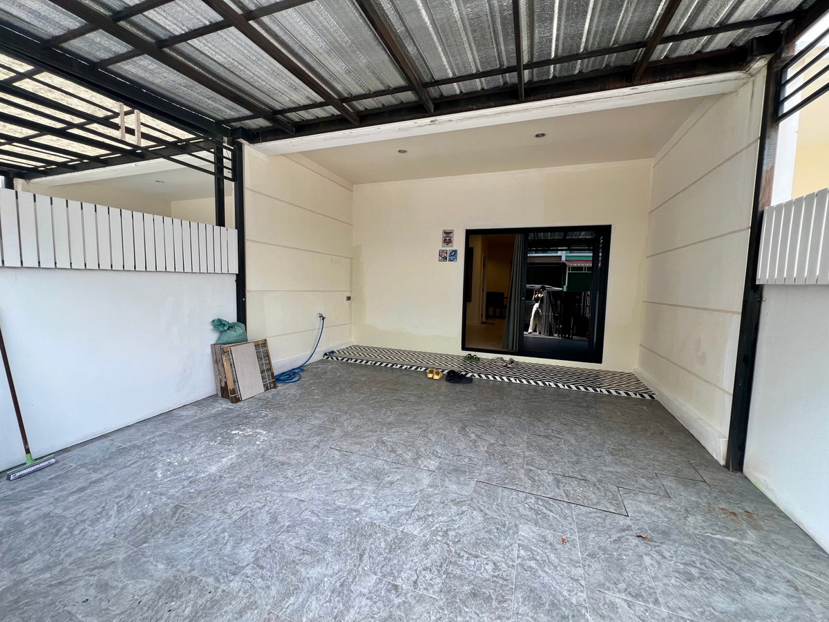 For RentTownhomePattanakan, Srinakarin : For Rent: 3-Storey Townhome at Villette City Pattanakarn 38 | Fully Furnished | South-Facing | Move-In Ready