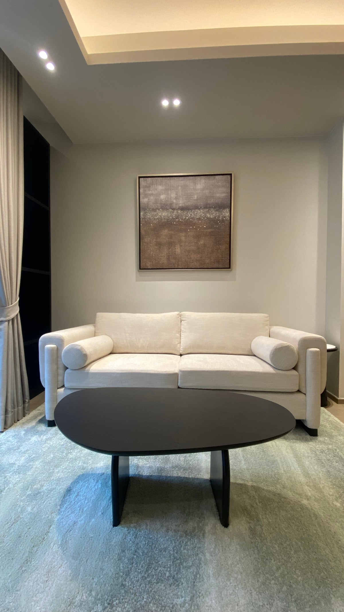 ให้เช่าคอนโดวิทยุ ชิดลม หลังสวน : Tonson One Residence: 1bed 1bath 57sqm. 65,000/mth. Am: 0656199198