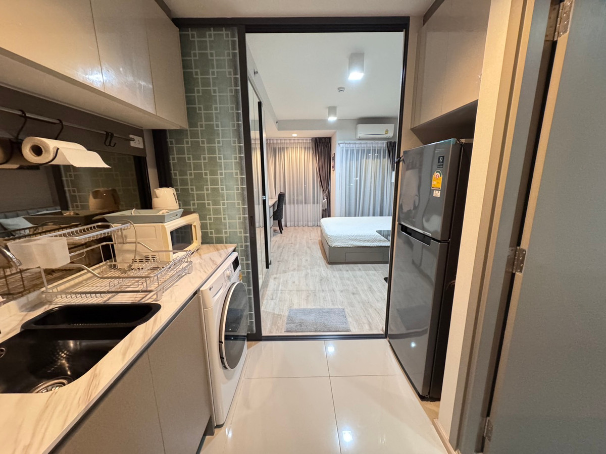For RentCondoWongwianyai, Charoennakor : Ideo Sathorn, next to BTS Wongwian Yai, beautiful new room, open view, available and ready for rent. You can inquire.
