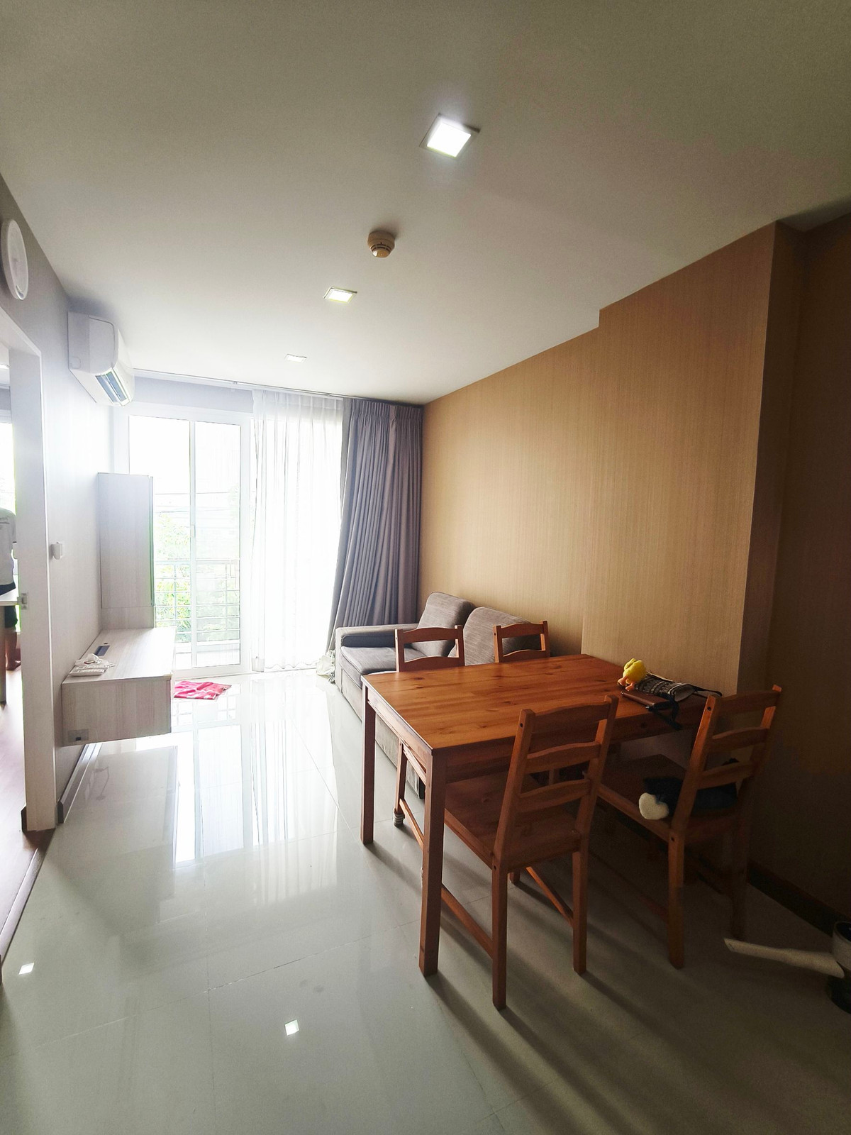 ขายคอนโดลาดกระบัง สุวรรณภูมิ : Vายด่วน คอนโดแอร์ลิงค์ เรสซิเดนซ์ ลาดกระบัง อาคาร 6 ชั้น 4