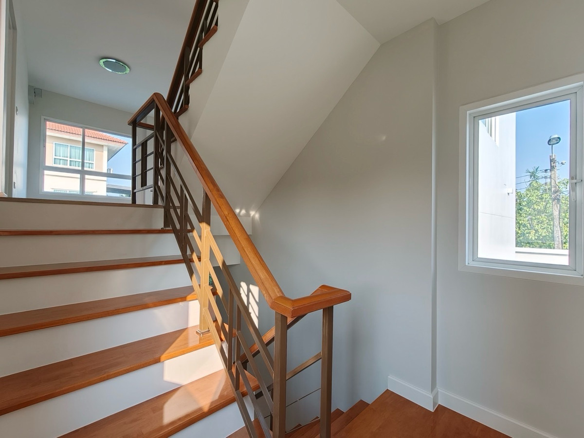 ขายบ้านพระราม 5 ราชพฤกษ์ บางกรวย : บ้านเดี่ยว คาซ่าพรีเมียม ราชพฤกษ์-พระราม 5 (QHouse)  ใกล้เช็ลทรัลเวสต์เกต รถไฟฟ้าสถานีบางพลู หลังมุม