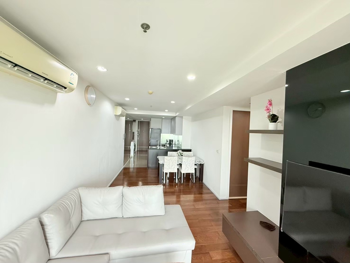 For RentCondoNana, North Nana,Sukhumvit13, Soi Nana : Condo for rent 15 Sukhumvit Residences, fully furnished condo, ready to move in, close to BTS Nana and Asoke, convenient travel!!