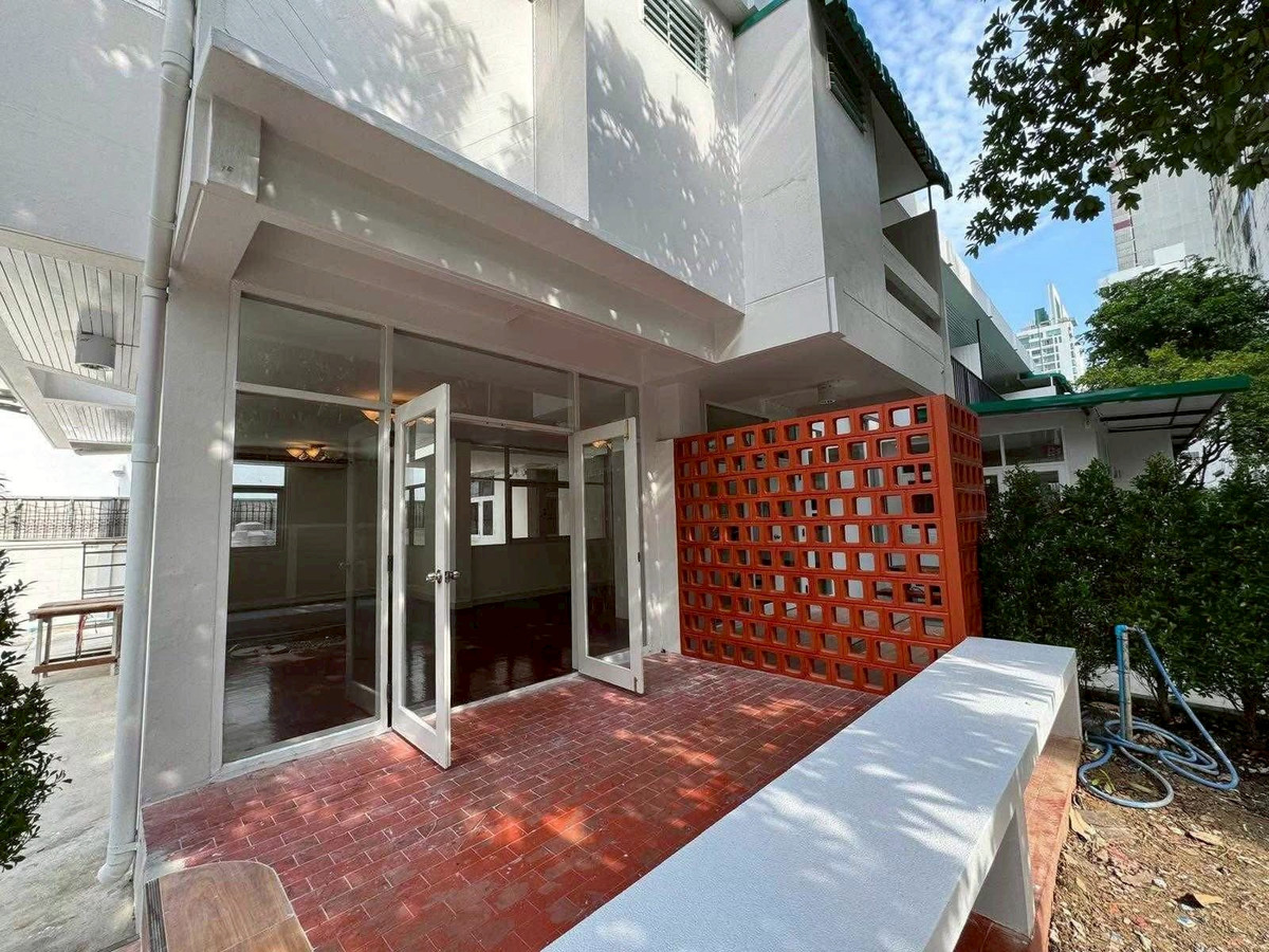 For RentHome OfficeSukhumvit, Asoke, Thonglor : LTH14577 – Home Office for Rent | EM HOME Sukhumvit | 100 sqm | 1 Room 1 Bath | Near BTS Phrom Phong | 80K/Month | Home office for rent EM Home Sukhumvit