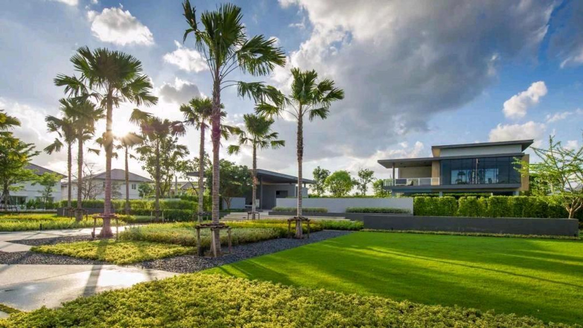 ให้เช่าบ้านนวมินทร์ รามอินทรา : 🦮🐾 Pet Friendly บ้านเดี่ยวทำเลศักยภาพ บรรยากาศสงบ เป็นส่วนตัว หลังบ้านโล่งไม่ชนใคร 🌿 ลมดี ร่มรื่น ใกล้สโมสรส่วนกลาง