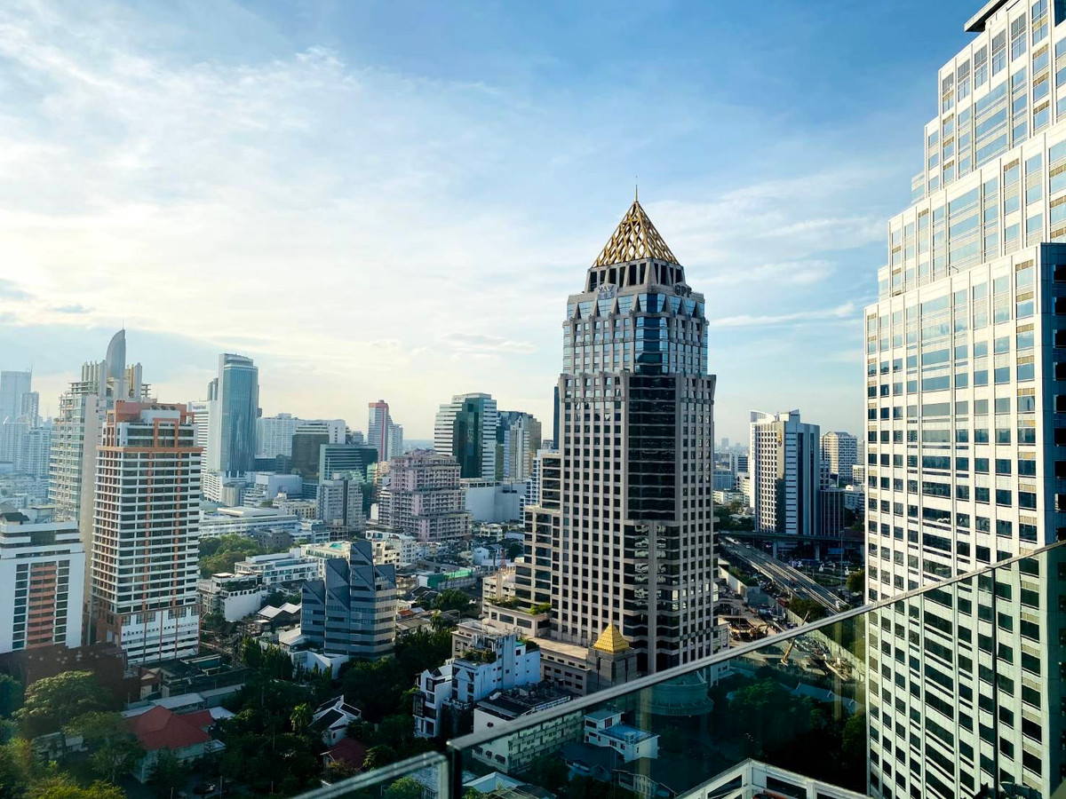 For SaleCondoSilom, Saladaeng, Bangrak : 🌆 Luxury 2BR in the heart of Silom - Saladaeng | Full city view, only 35 million baht, big room, hard to find! 2 bedrooms, 2 bathrooms, 113 sq m, Prime CBD location.