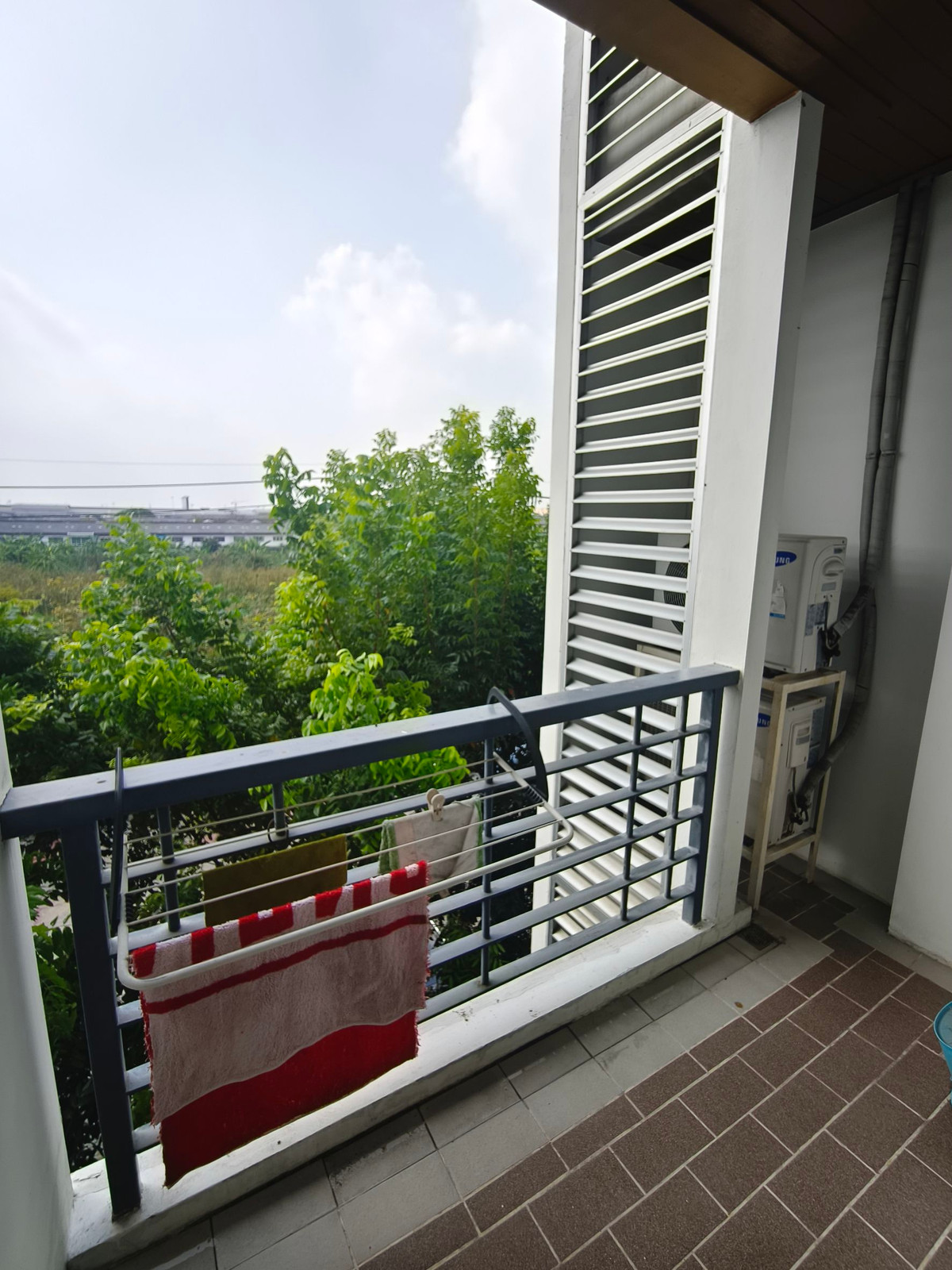 ขายคอนโดลาดกระบัง สุวรรณภูมิ : Vายด่วน คอนโดแอร์ลิงค์ เรสซิเดนซ์ ลาดกระบัง อาคาร 6 ชั้น 4