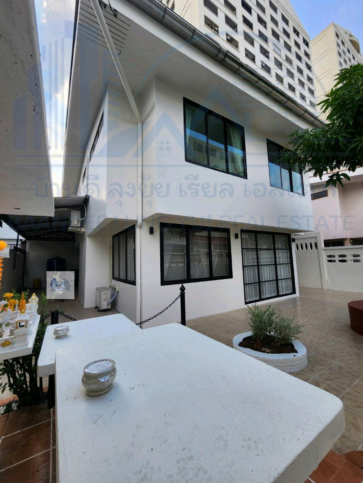 ให้เช่าบ้านรัชดา ห้วยขวาง : ให้เช่าบ้านเดี่ยวห้วยขวาง-รัชดา ใกล้ MRT หลังใหญ่สวยมาก🎄🎋🎋怀光-拉差达地区独栋房屋出租，靠近捷运站。房屋宽敞漂亮。