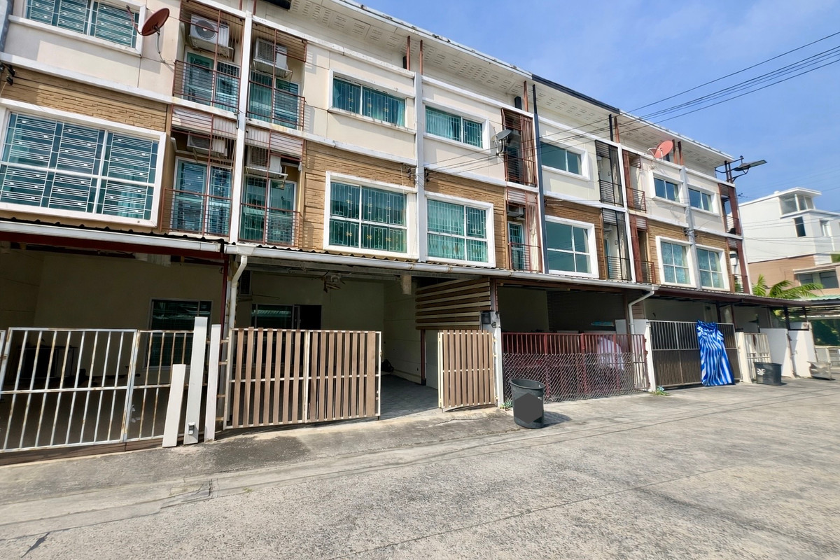 For SaleTownhomePattanakan, Srinakarin : For Sale: 3-Storey Townhome at Villette City Pattanakarn | South-Facing | Prime Location with Easy Access