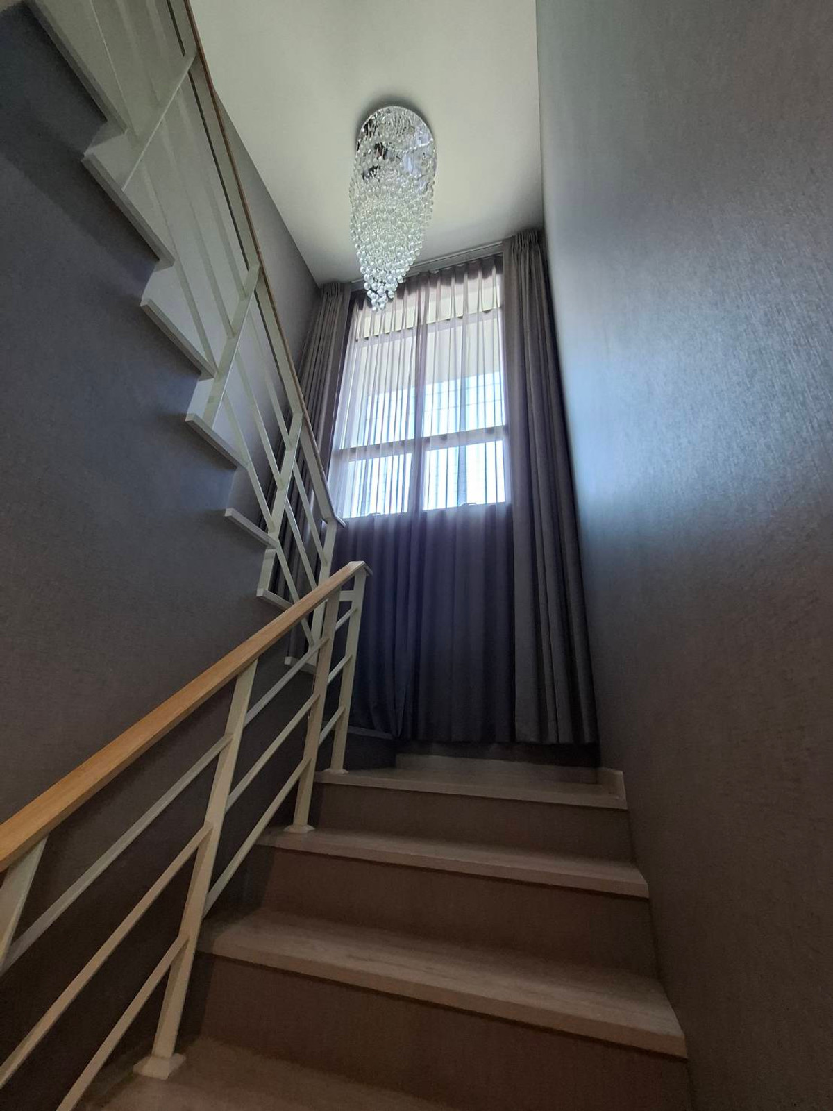 ขายบ้านปทุมธานี รังสิต ธรรมศาสตร์ : บ้านเดี่ยวคุ้มค่าเกินราคา หลังมุม ตกแต่งพร้อมอยู่  ติดถนนเลียบมอเตอร์เวย์ และ BTS ลำลูกกา(ในอนาคต) เดินทางง่ายสะดวกในทุกๆ วัน ที่ อีโค เฮ้าส์ วงแหวน-ลำลูกกา