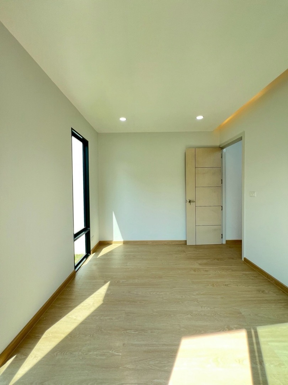 For SaleHouseKaset Nawamin,Ladplakao : Single house for sale, large area, city location, can enter and exit in many ways. Kaset-Nawamin location Soi Prasertmanukit 46