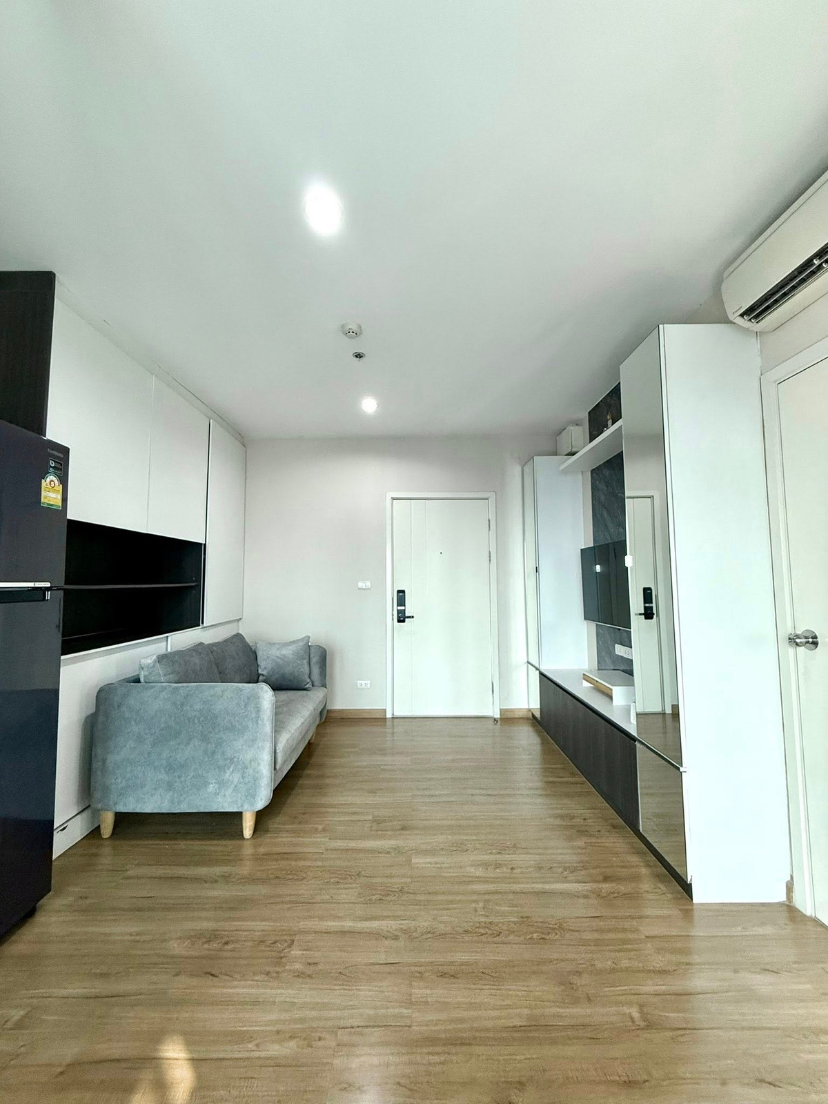 ให้เช่าคอนโดปิ่นเกล้า จรัญสนิทวงศ์ : ⭐️ The Tree RIO BangAor Station ⭐️ 1 BED 1 BATH 30.7 ตรม. เฟอร์นิเจอร์ built-in พร้อมอยู่