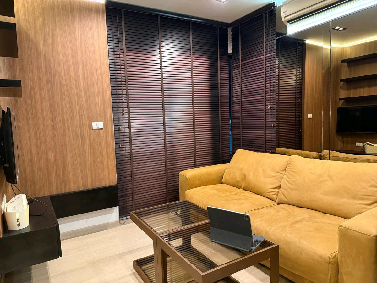 ให้เช่าคอนโดพระราม 9 เพชรบุรีตัดใหม่ RCA : ห้องใหม่ ให้เช่า Rhythm asoke 1 มี ห้อง walk in closet 