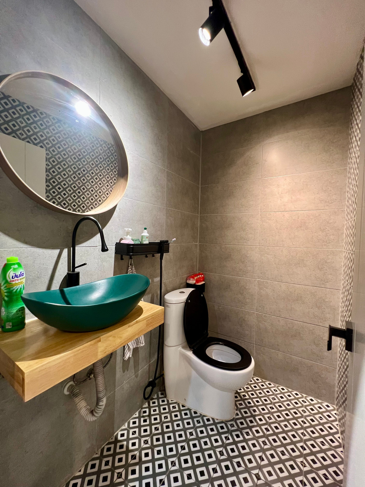 For RentTownhomePattanakan, Srinakarin : For Rent: 3-Storey Townhome at Villette City Pattanakarn 38 | Fully Furnished | South-Facing | Move-In Ready