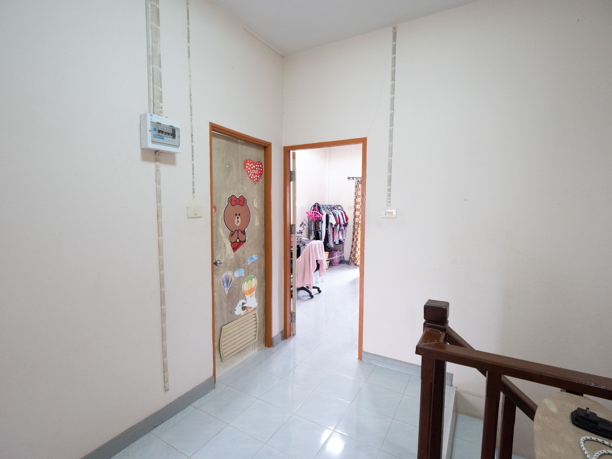 ขายทาวน์โฮมระยอง : #ขายทาว์นเฮาส์ #เมืองระยอง 26 ตรว. 3 นอน 2 น้ำ 2 จอด #ขายถูก 1.89 ล้าน สภาพพร้อมอยู่ ที่ตั้งตำบลทับมา ใกล้ถนนสุขุมวิท ติดถนนนครระยอง3 ซอยแหลมหิน-หนองมะหาด